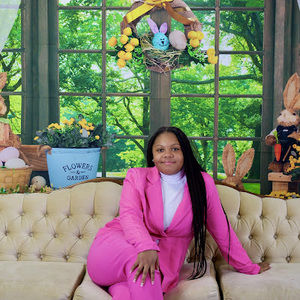 Meet your Posher, Adriana